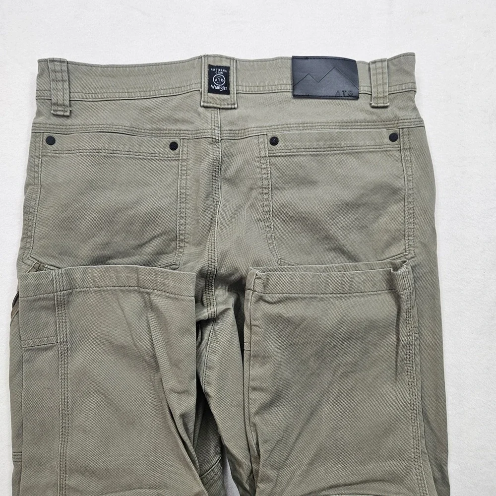 Wrangler ATG Men's 34x30 All Terrain Gear Stretch Outdoor Utility Pants Khaki